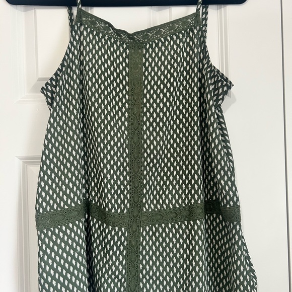 Allison Joy Green and White Tank Top - Picture 1 of 7